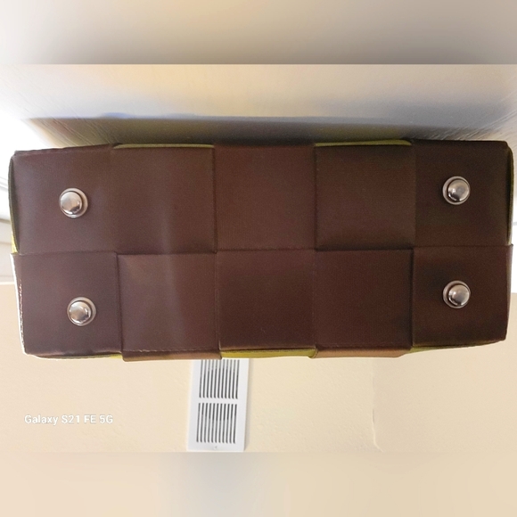 COMLEY SEAT BELT PURSE - Picture 3 of 7